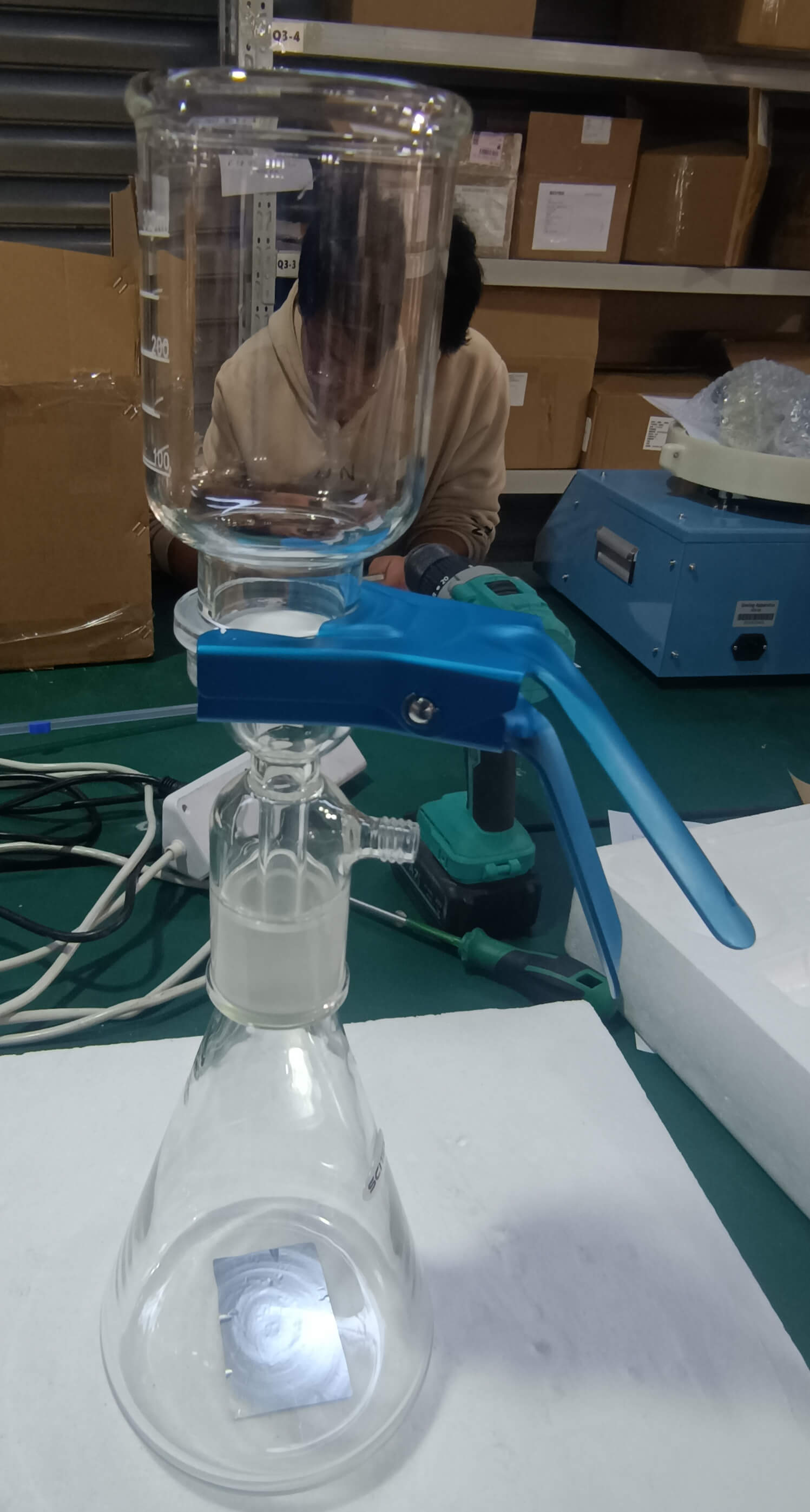 Aparato de filtración solvente