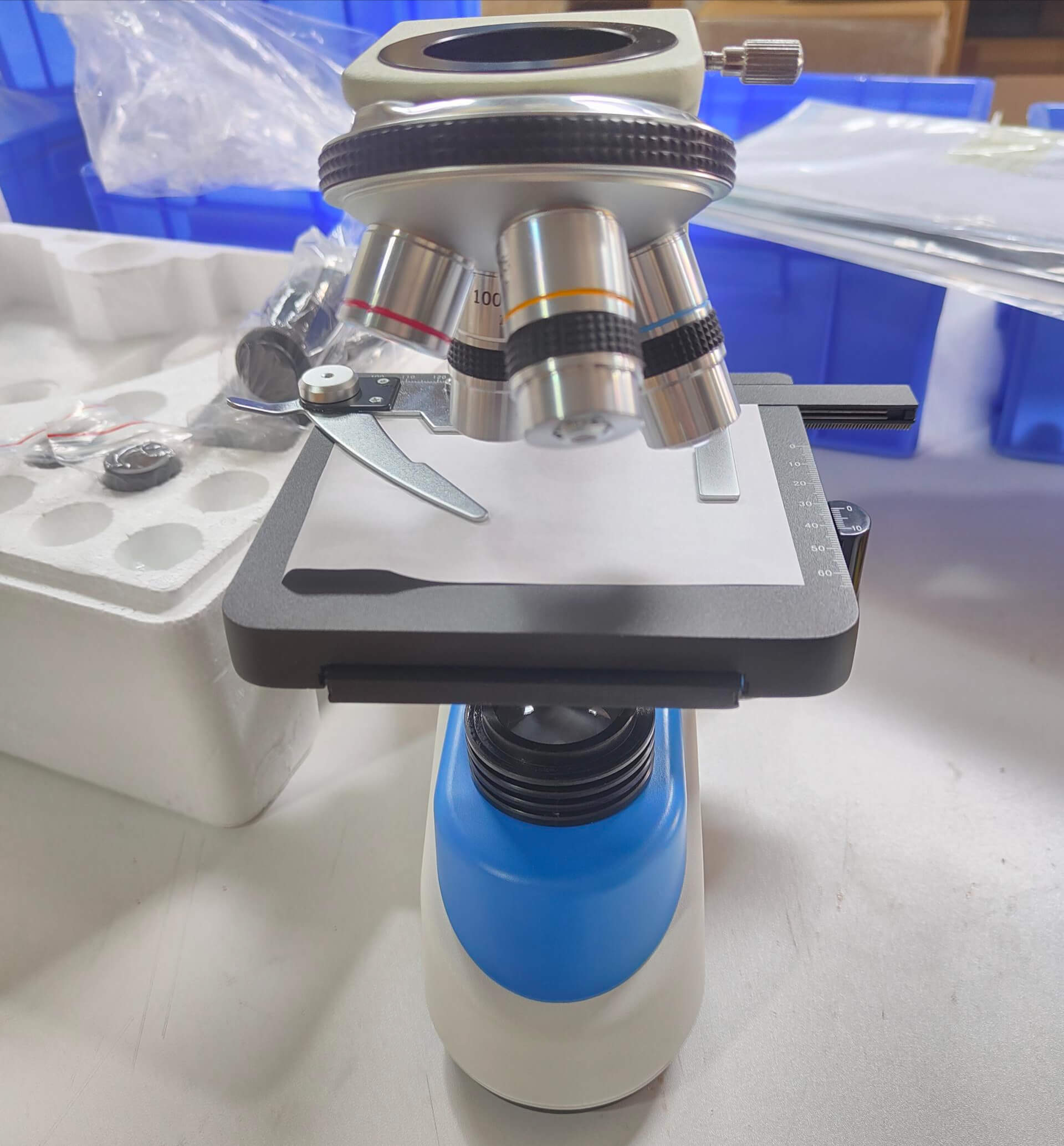 Microscopio biológico