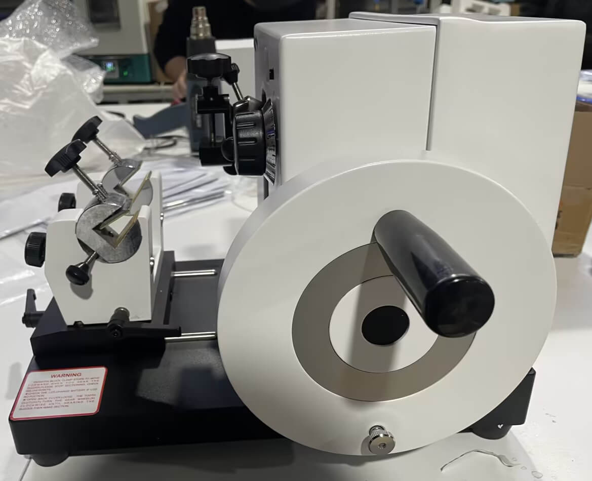 Microtomo rotativo
