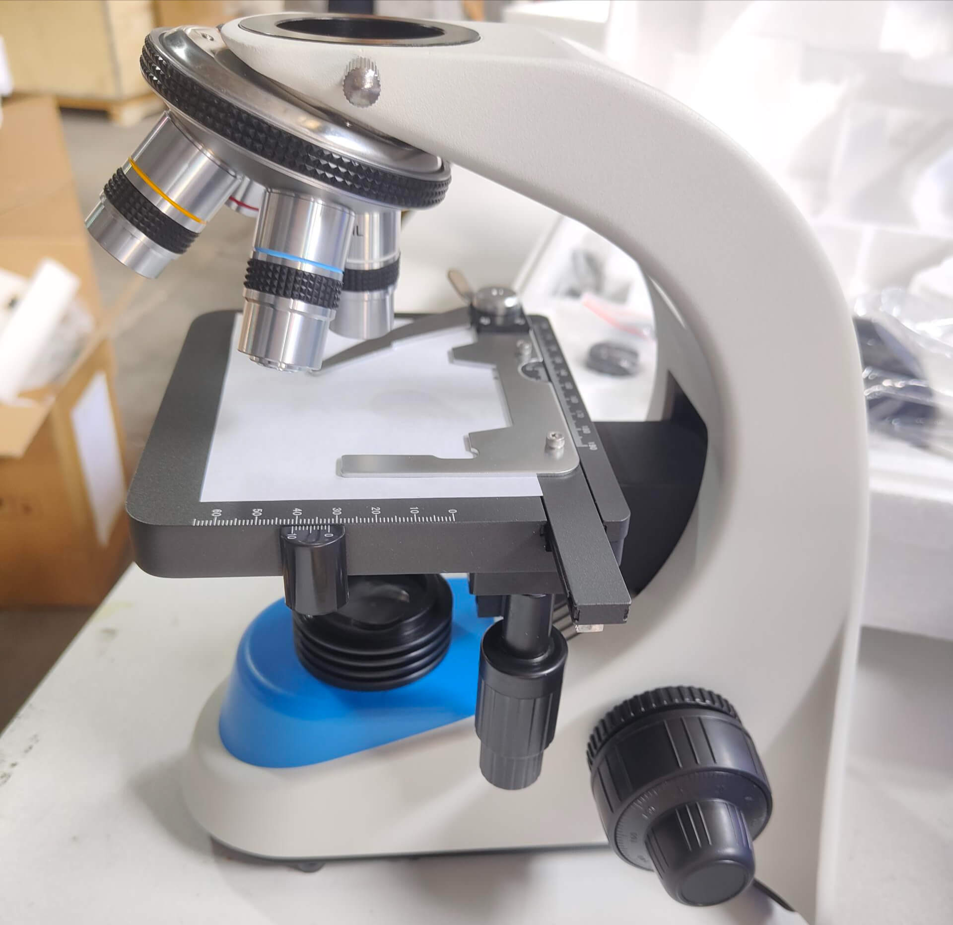 Microscopio biológico