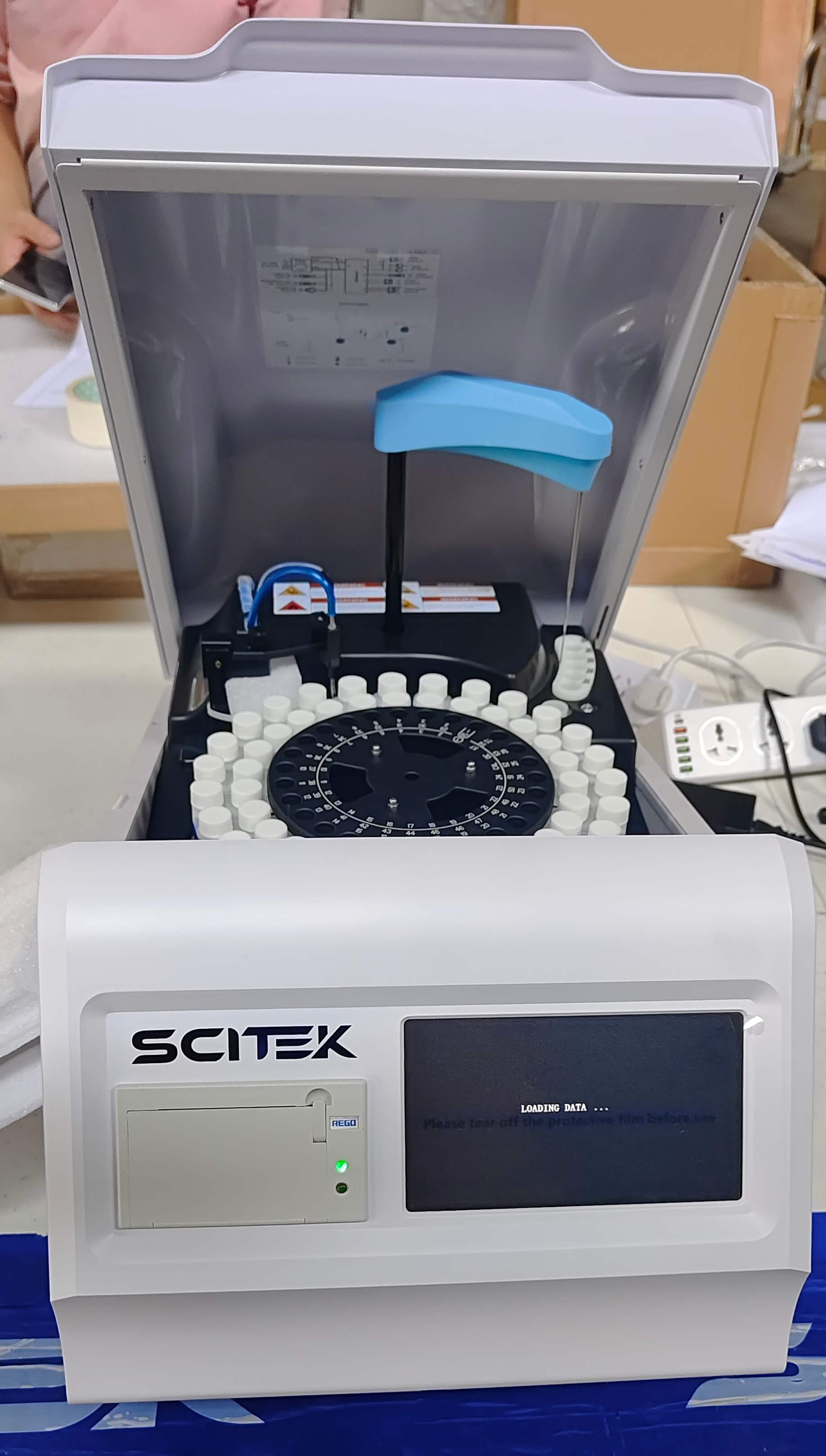 analizador de qu&iacute;mica cl&iacute;nica
