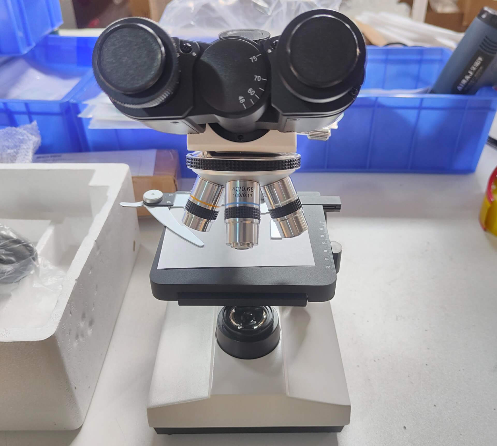 Microscopio biológico