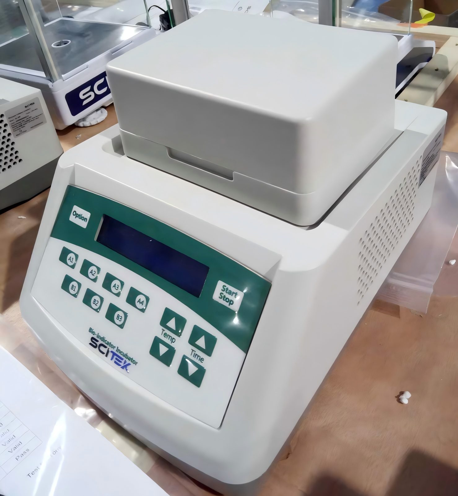 Incubadora autom&aacute;tica de indicadores biol&oacute;gicos (2)